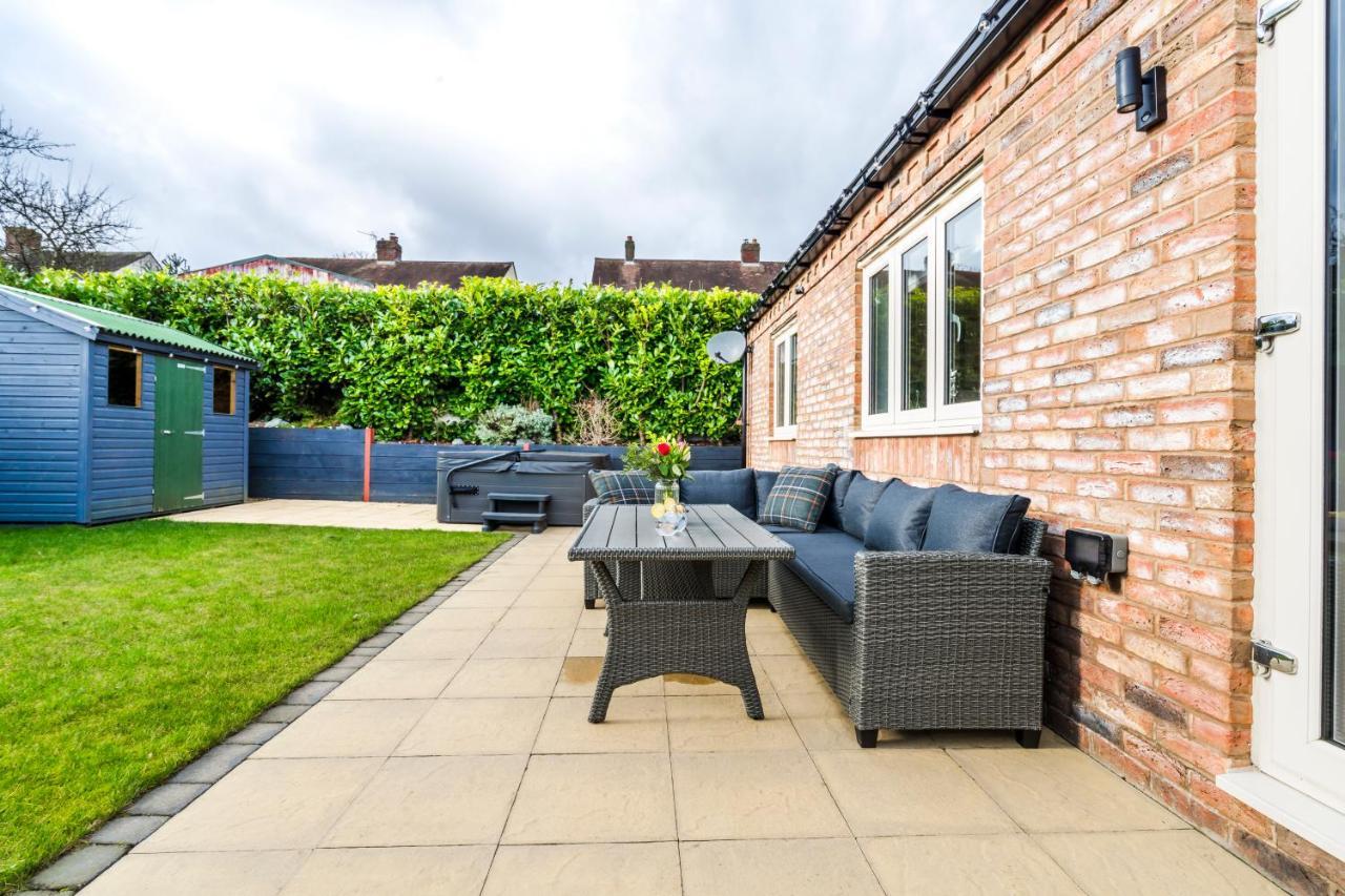 Вилла Pet Friendly With A Hot Tub Hednesford Экстерьер фото