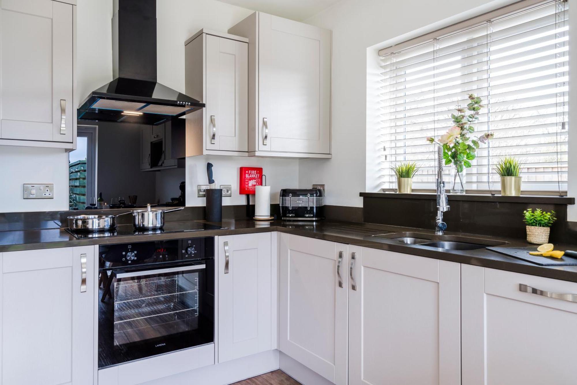 Вилла Pet Friendly With A Hot Tub Hednesford Экстерьер фото